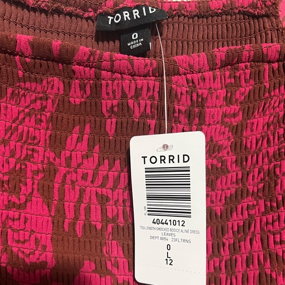 Torrid Tea Length Smocked Bodice A-Line Dress NWT - Picture 8 of 8